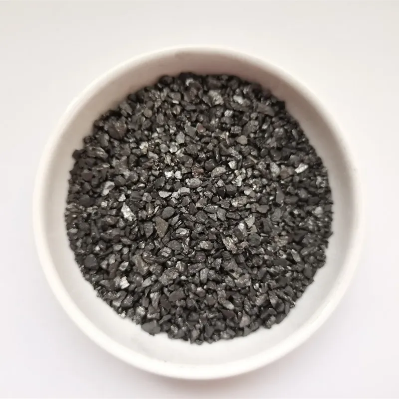 Gaasiga kaltsineeritud antratsiit